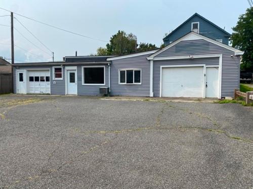 106 Wells St, Greenfield - $165,000