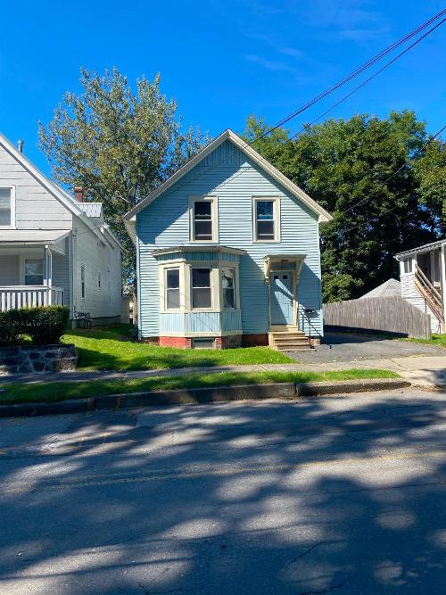 122 Chapman St, Greenfield - $270,000