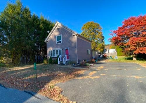 23 Oak St, Gill - $325,000