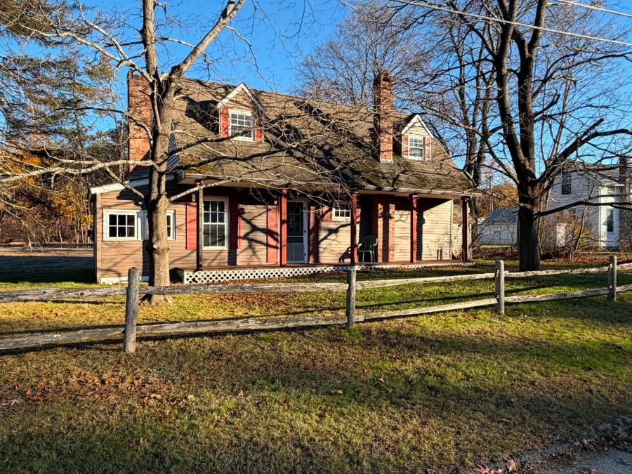 130 Laurel St, Greenfield