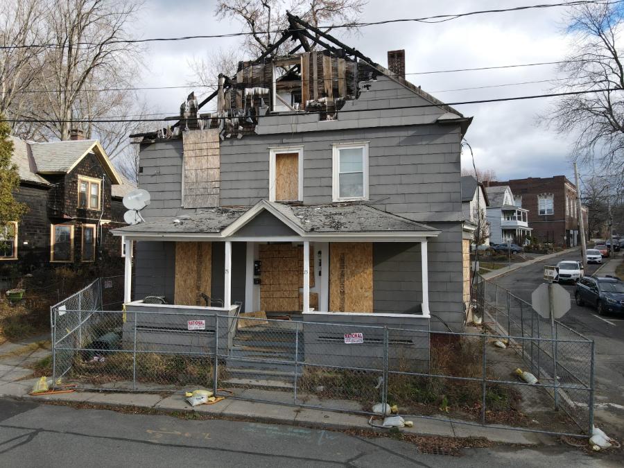 75 School St, Greenfield