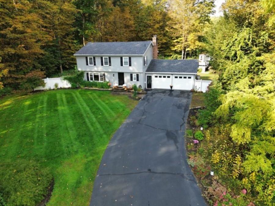 50 Plum Tree Ln, Greenfield
